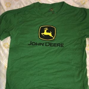 “FREE W BUNDLE 3 OR MORE” John Deer T-shirt